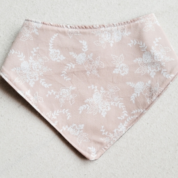 2/$15 🦖3 pce Handmade Bib set - Picture 3 of 4